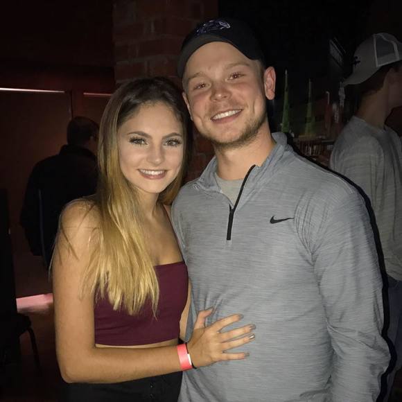 Meet your Posher, Amanda - Picture 1 of 1